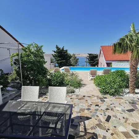 Beachfront Apartments Anita With Pool Karlobag Exterior photo