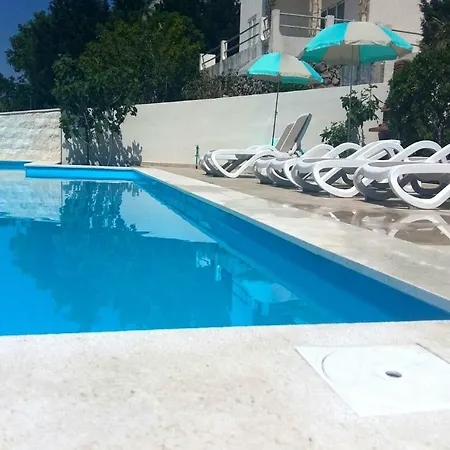 Beachfront Apartments Anita With Pool Karlobag Exterior photo