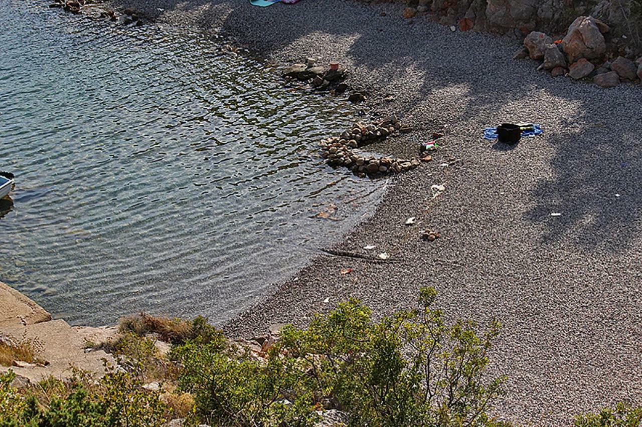 Appartement Beachfront Anita With Pool