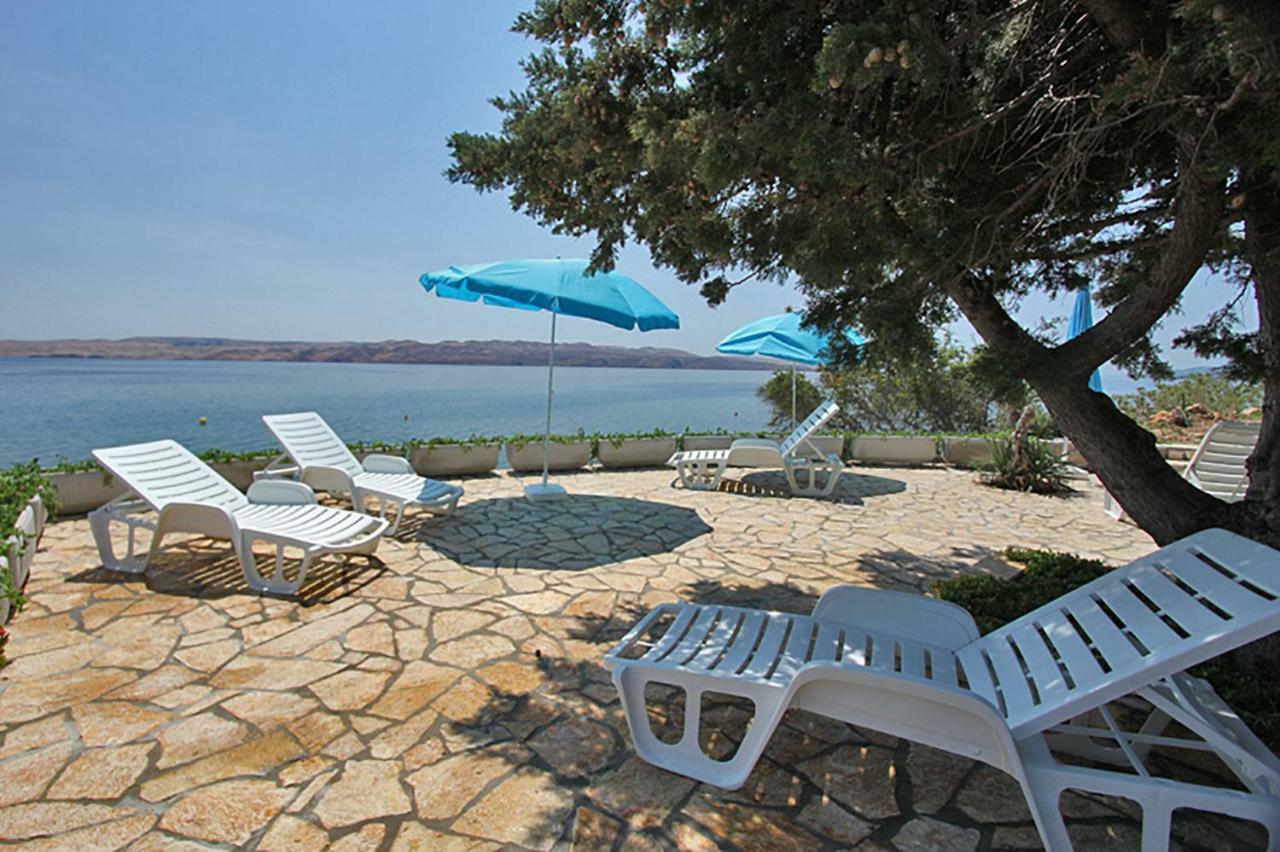 Beachfront Anita With Pool Apartment *