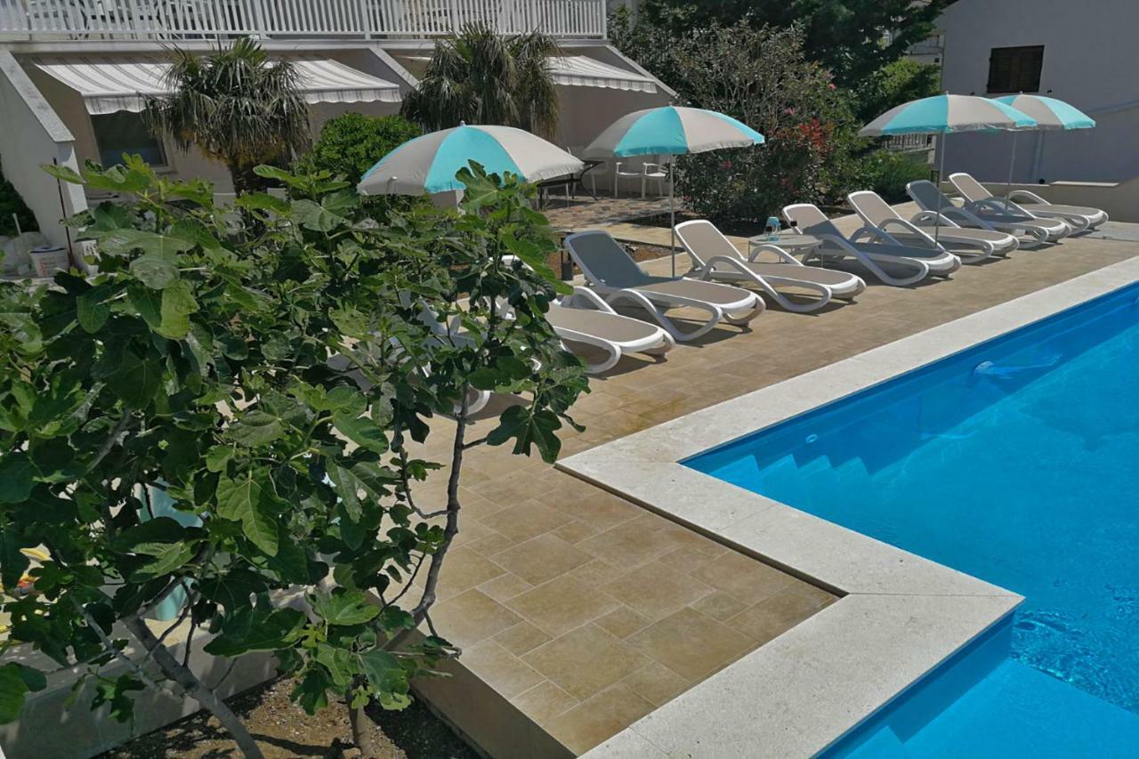 Beachfront Anita With Pool *